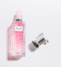 Load image into Gallery viewer, MISS DIOR ROSE N&#39;ROSES  EAU DE TOILETTE ROLLER-PEARL
